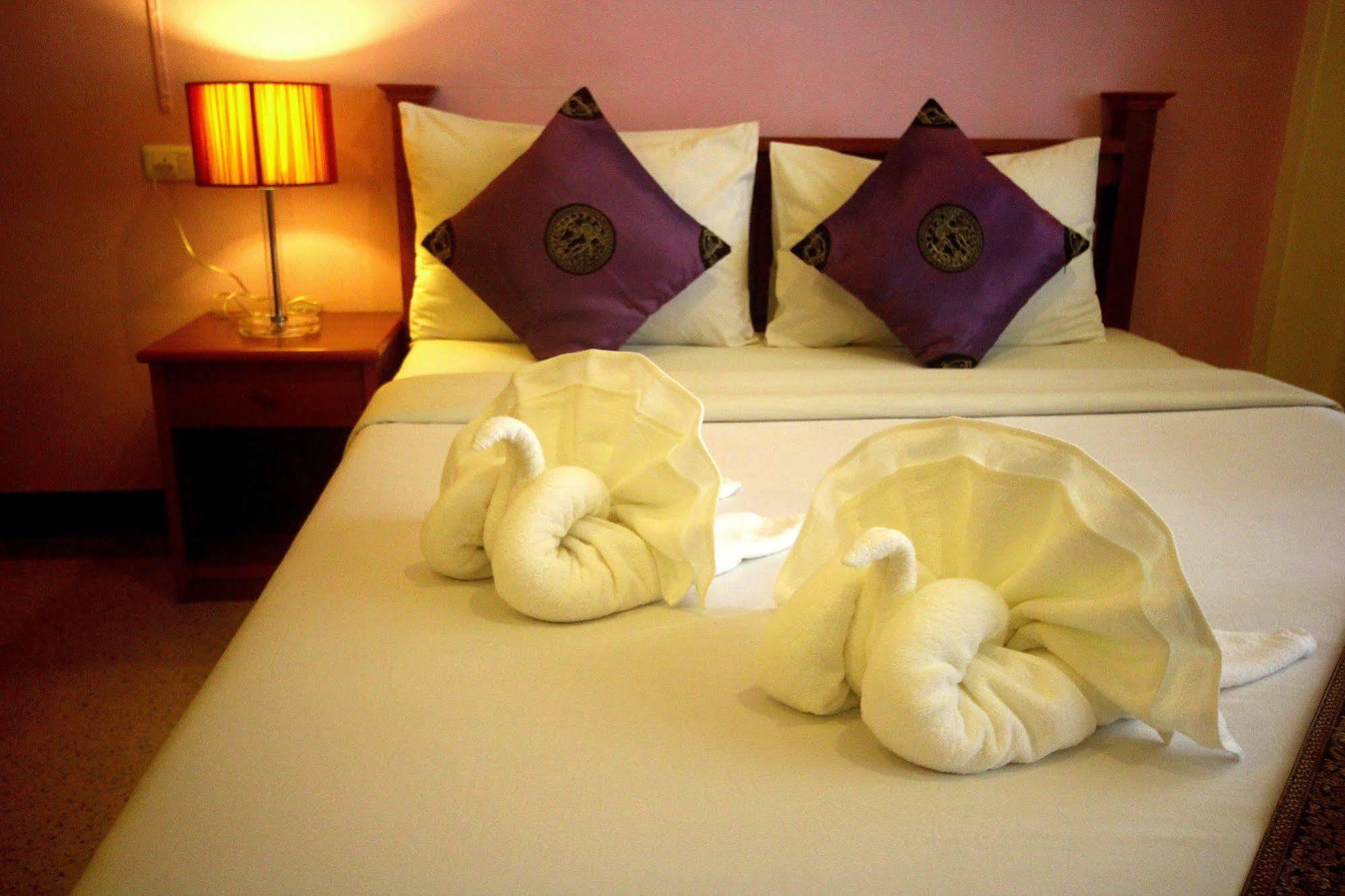 Myplace@Surat Hotel Surat Thani Exterior foto